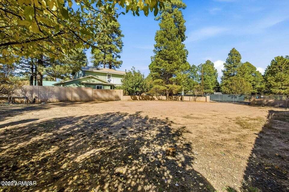 HOLIDAY FOREST - Residential