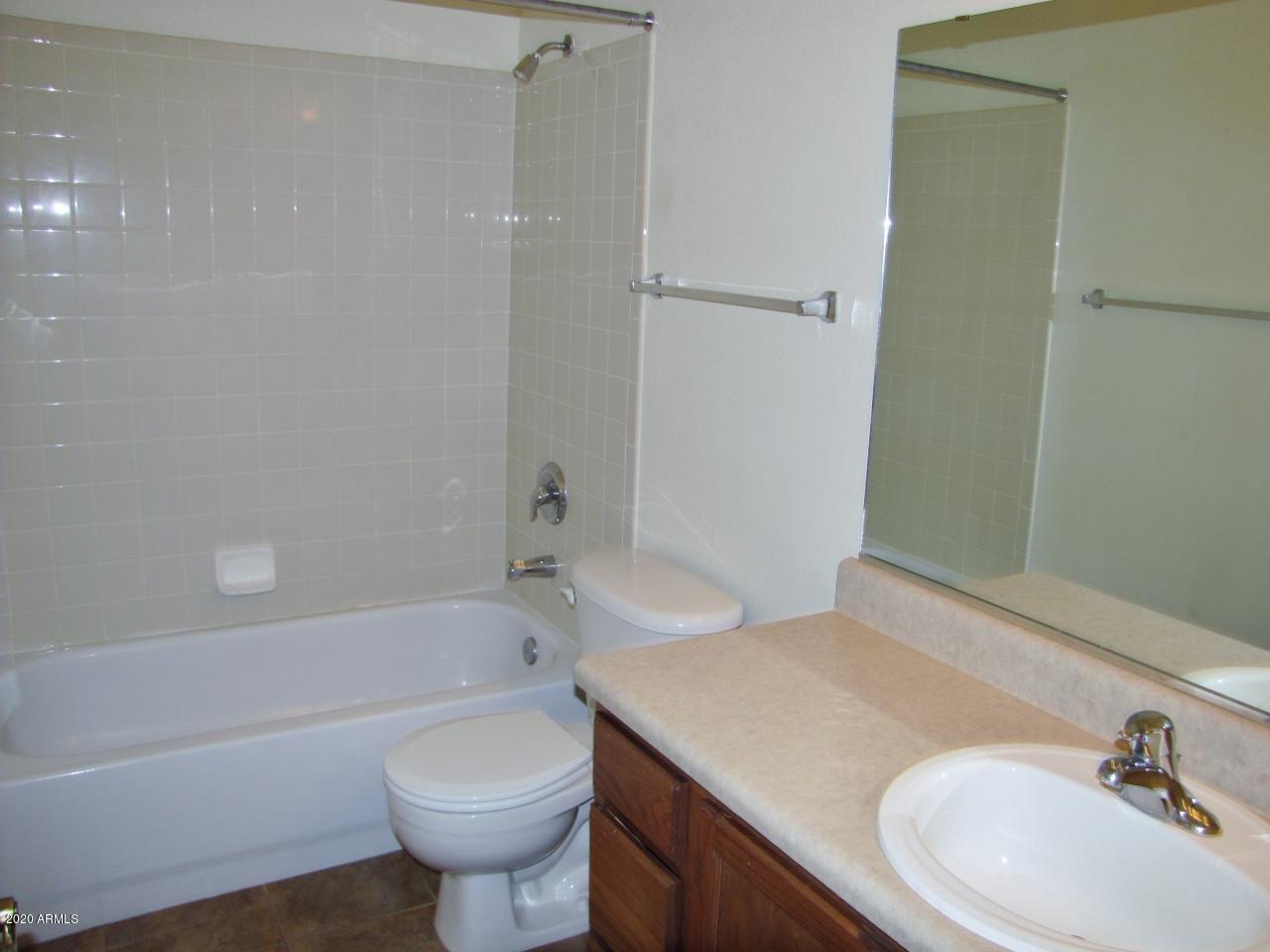 CANYON DE FLORES PHASE 2D - Residential Lease