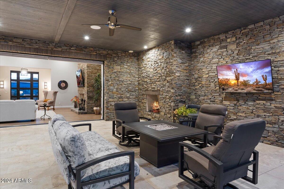 DESERT MOUNTAIN - Residential