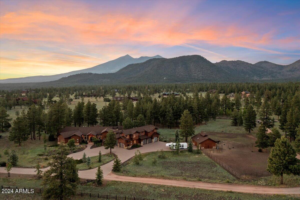 LOCKETT RANCHES - Residential