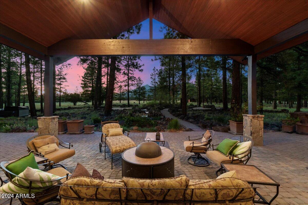 LOCKETT RANCHES - Residential