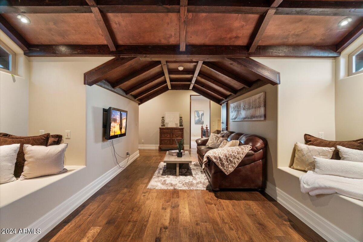LOCKETT RANCHES - Residential