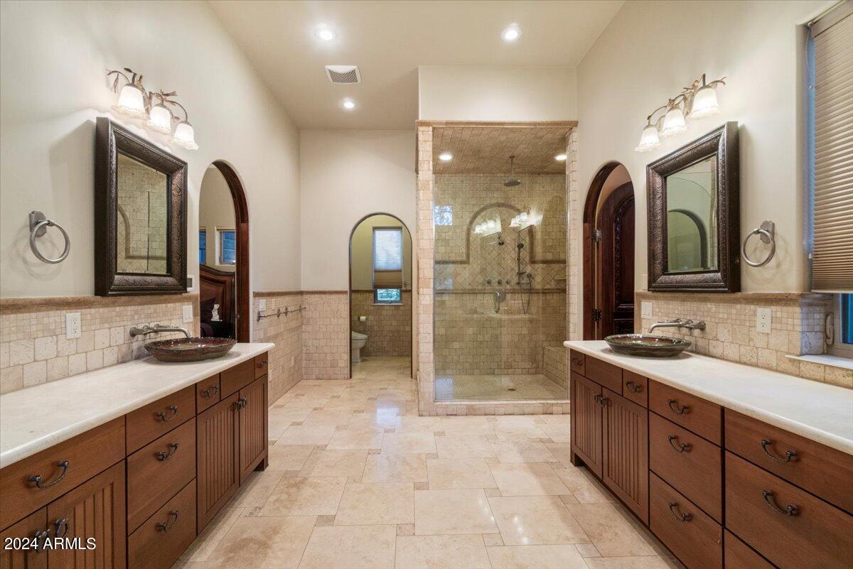 LOCKETT RANCHES - Residential