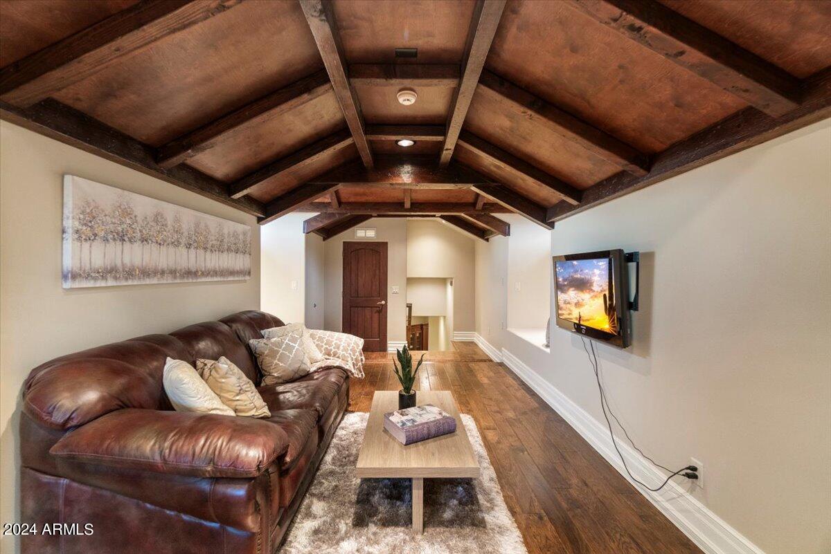 LOCKETT RANCHES - Residential