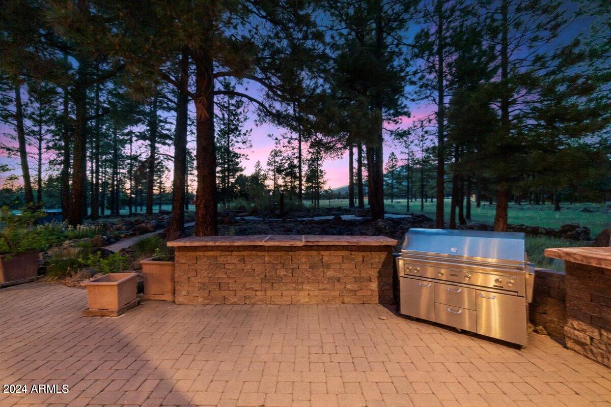 LOCKETT RANCHES - Residential