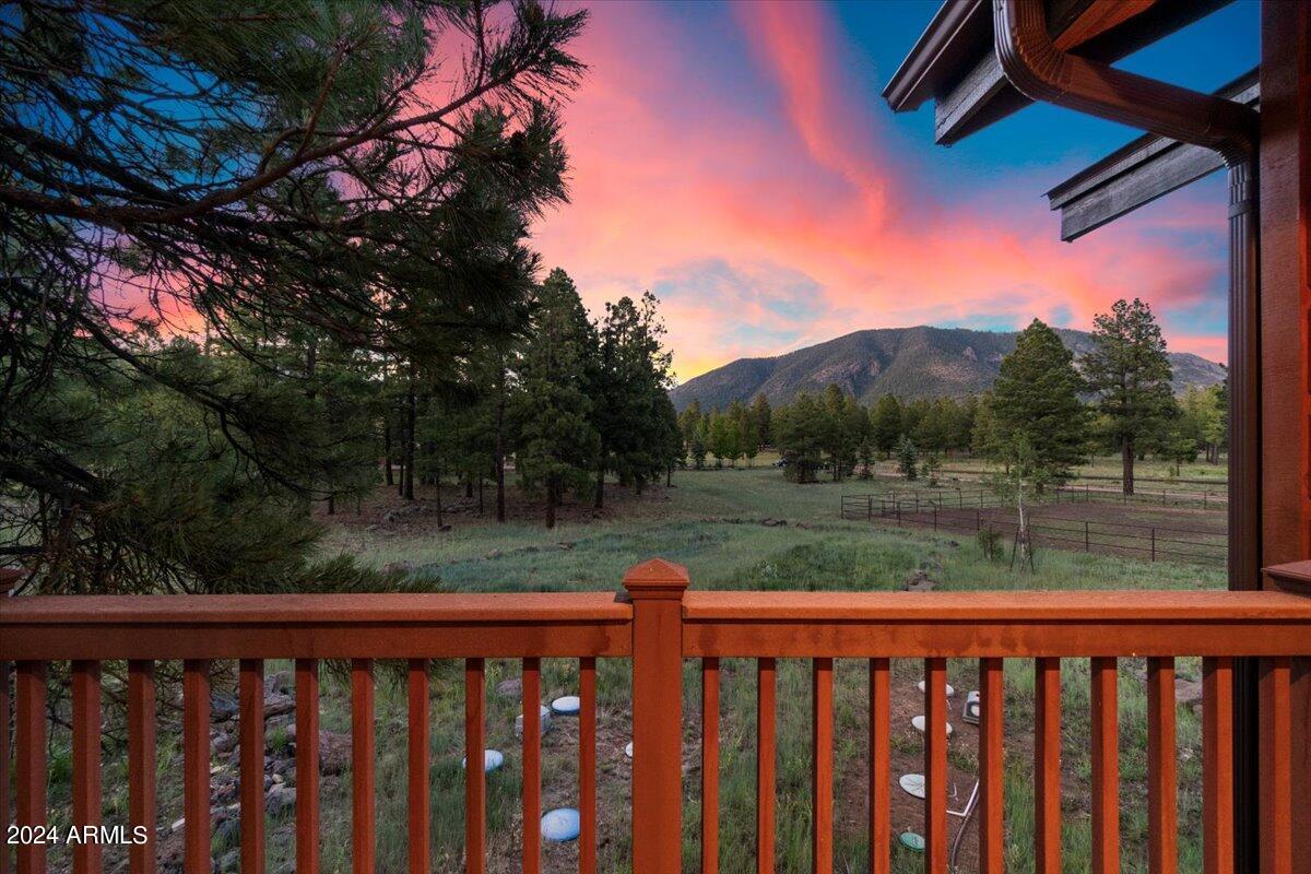 LOCKETT RANCHES - Residential