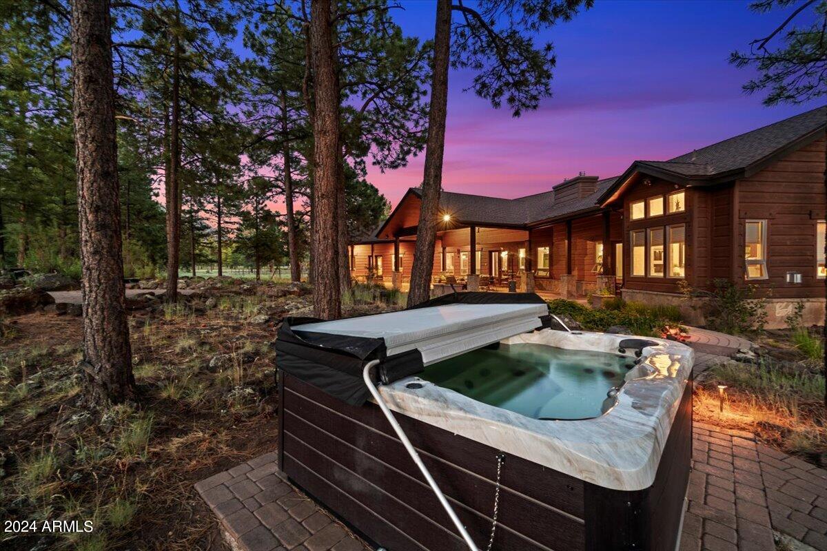 LOCKETT RANCHES - Residential