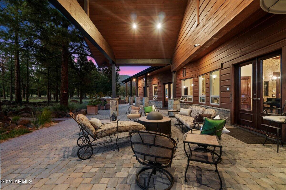 LOCKETT RANCHES - Residential