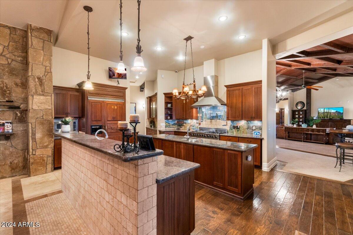 LOCKETT RANCHES - Residential