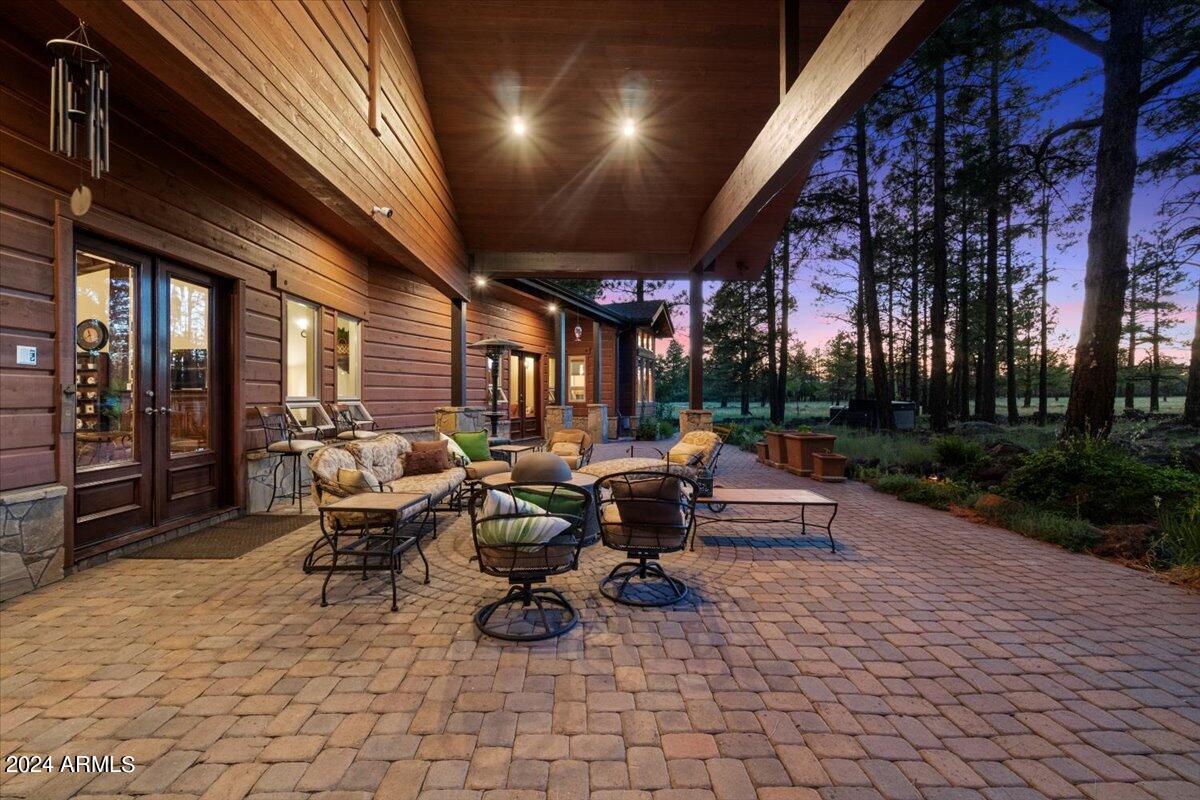 LOCKETT RANCHES - Residential