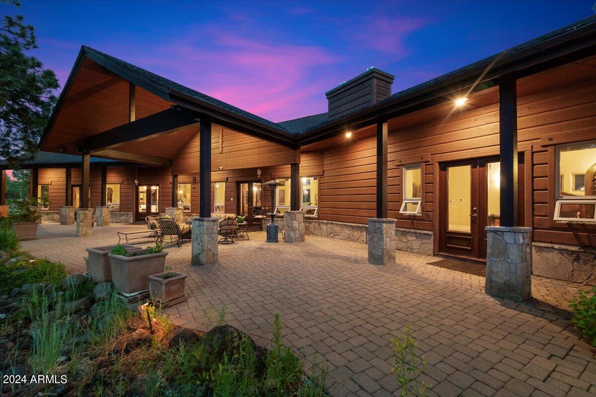LOCKETT RANCHES - Residential