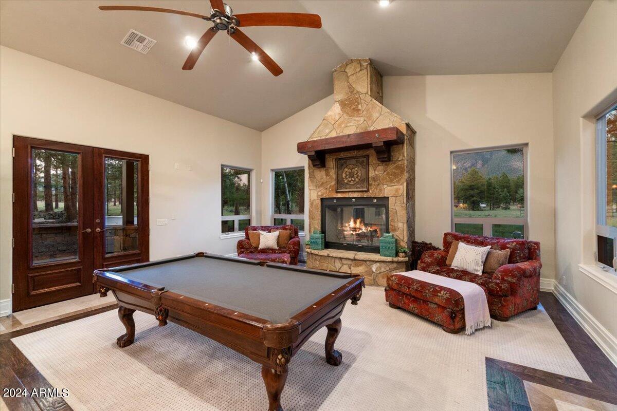 LOCKETT RANCHES - Residential