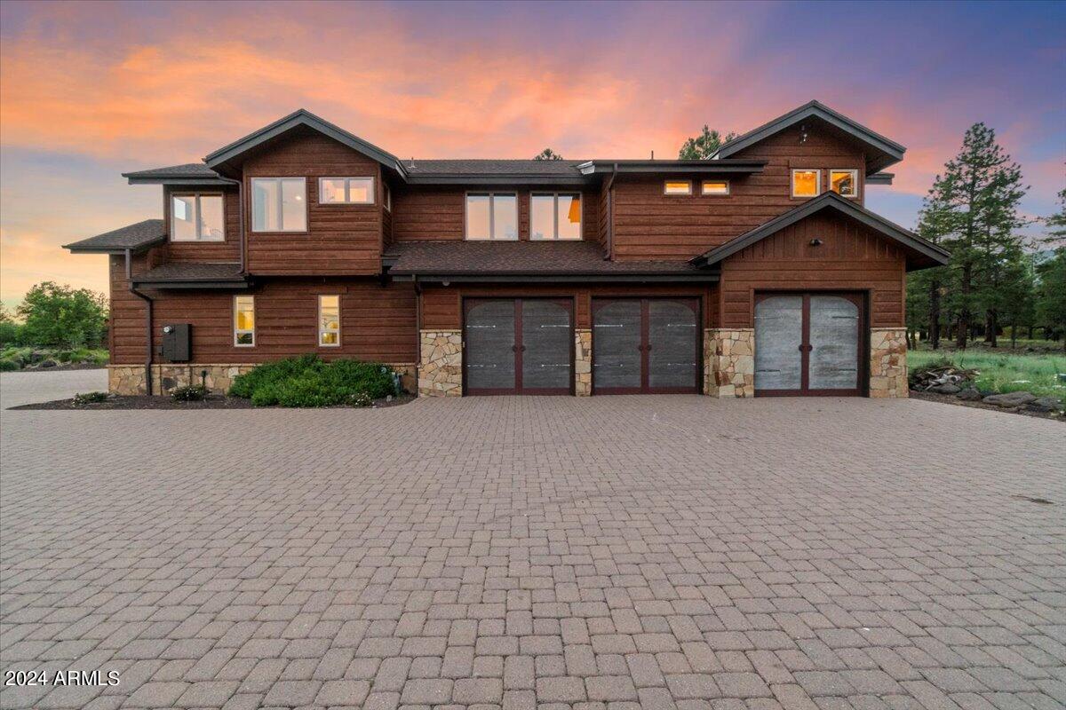 LOCKETT RANCHES - Residential