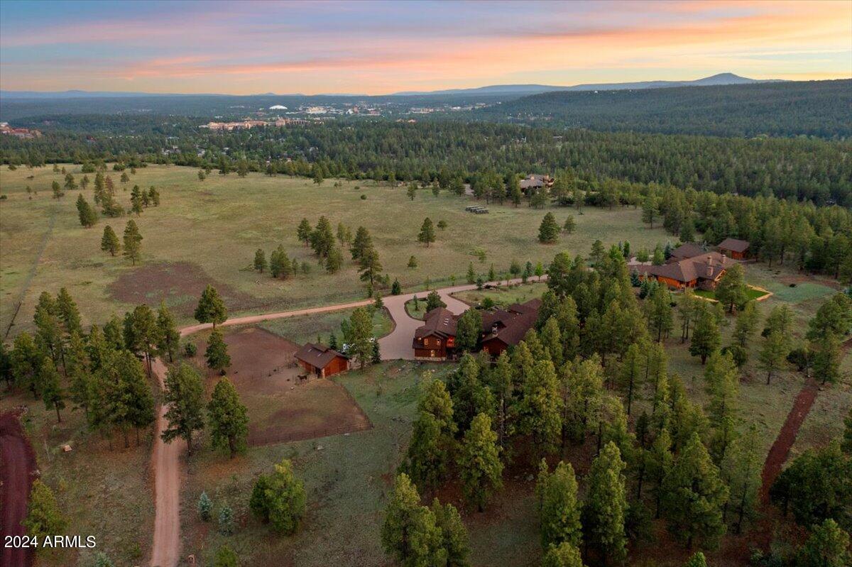 LOCKETT RANCHES - Residential