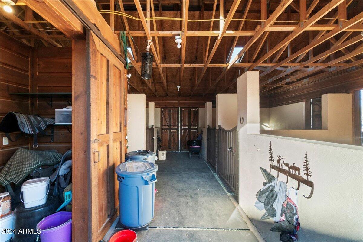 LOCKETT RANCHES - Residential