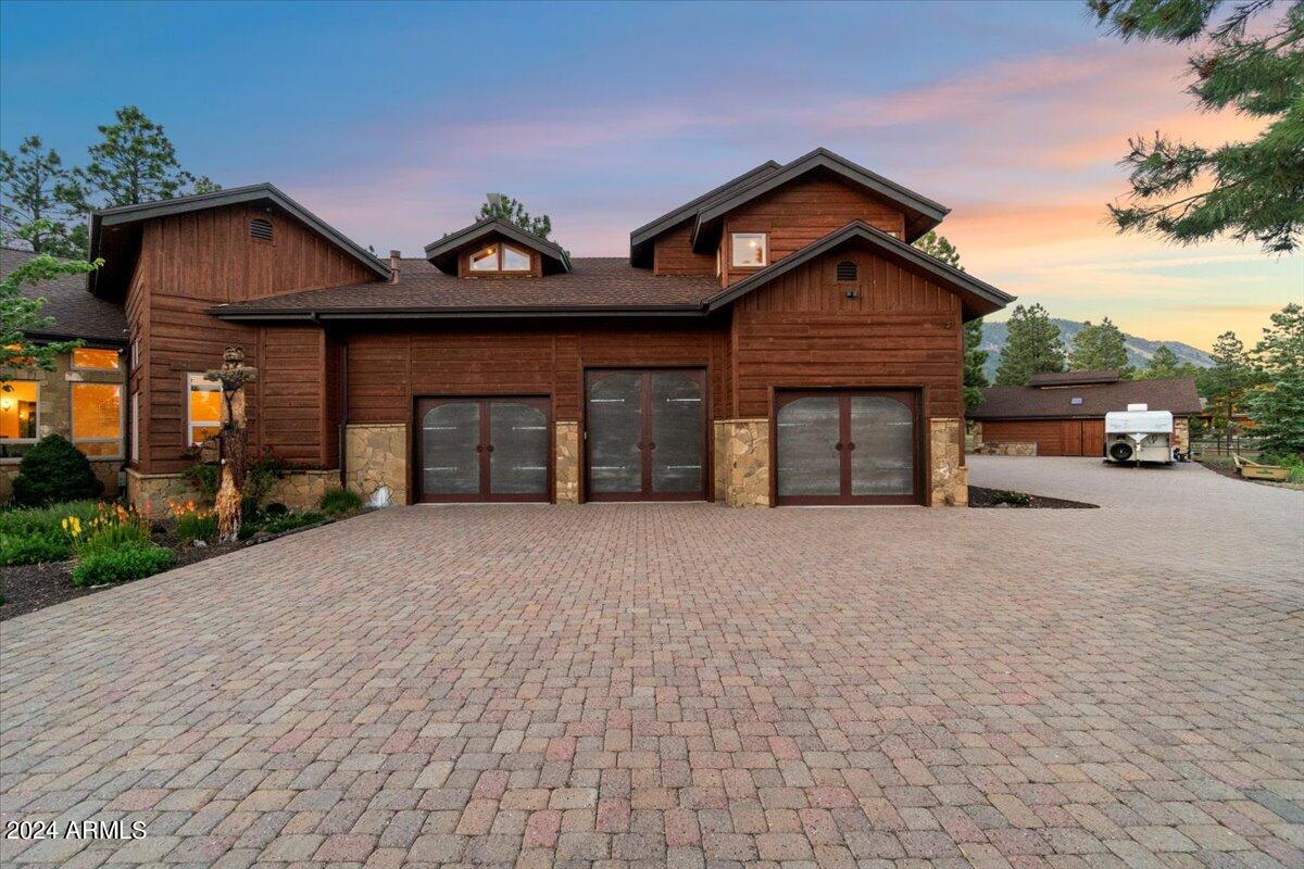 LOCKETT RANCHES - Residential