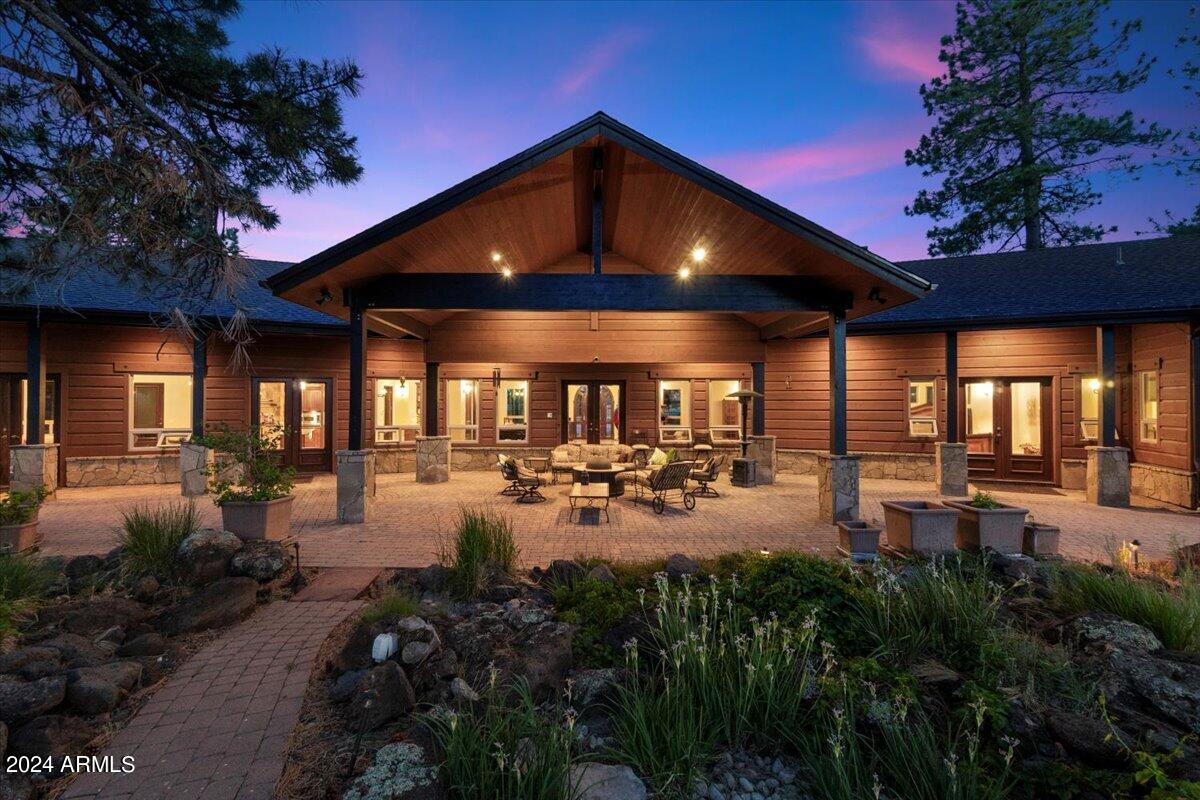 LOCKETT RANCHES - Residential