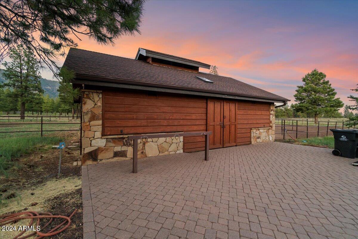 LOCKETT RANCHES - Residential