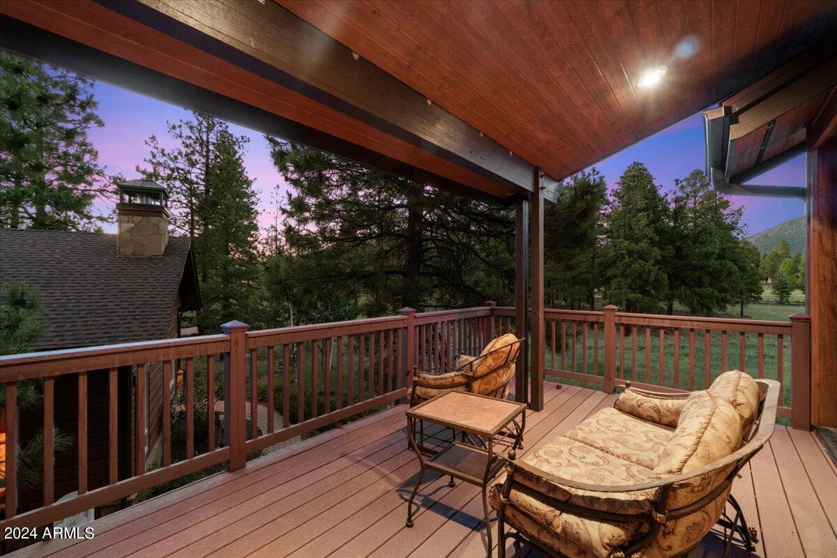 LOCKETT RANCHES - Residential