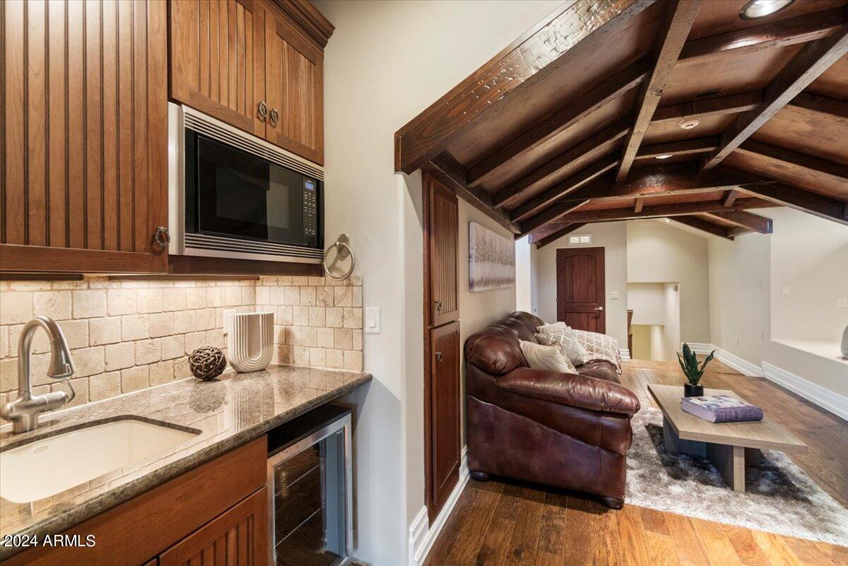 LOCKETT RANCHES - Residential