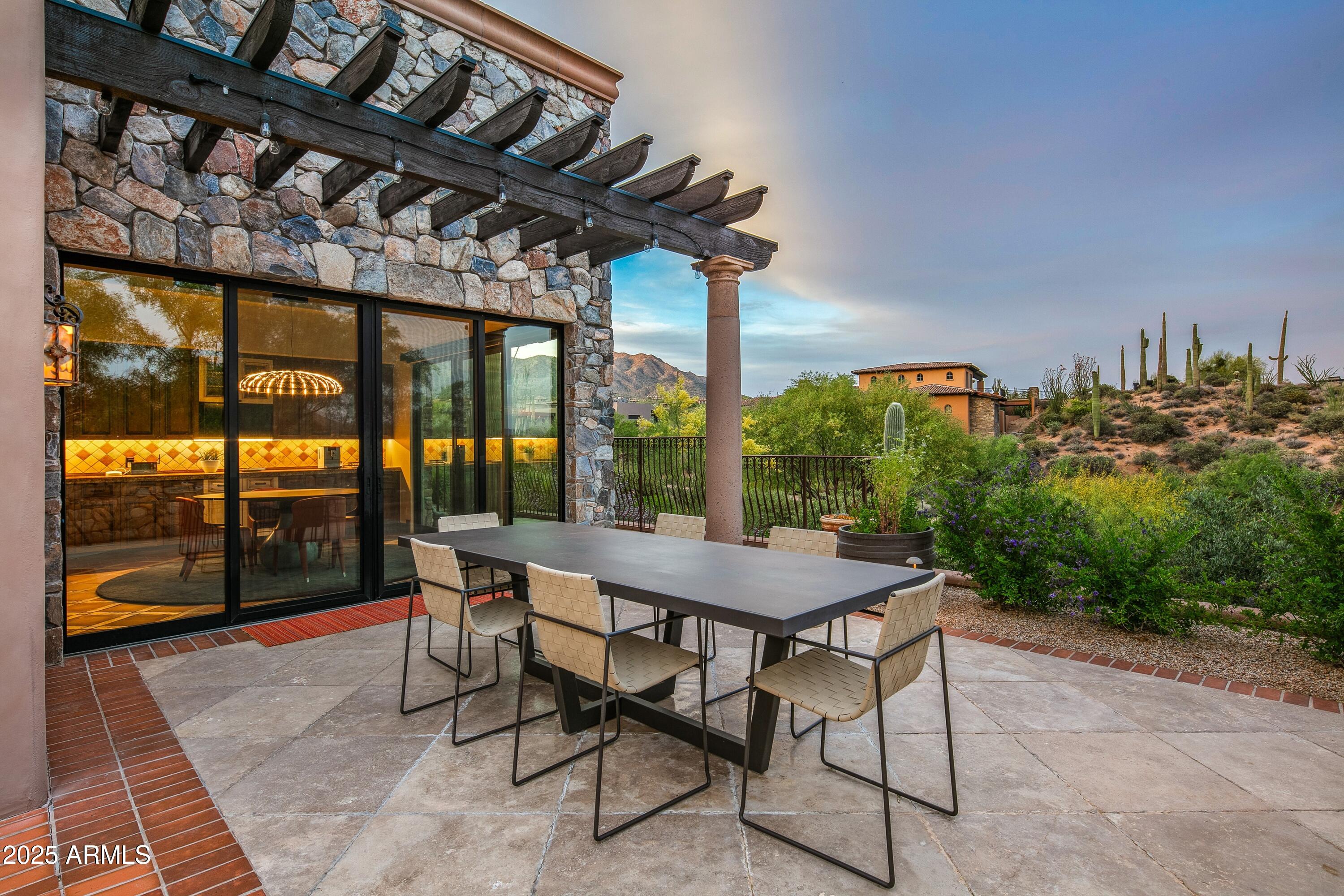 DESERT MOUNTAIN - Residential