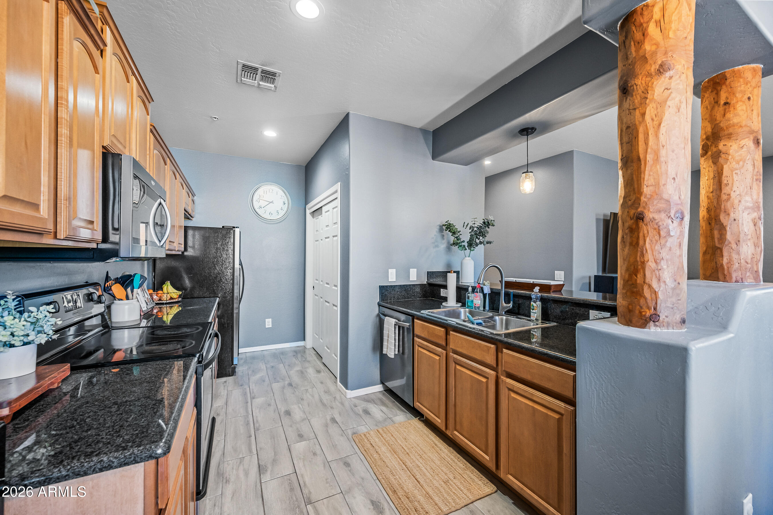 MIRAGE MANOR CONDOMINIUM - Residential