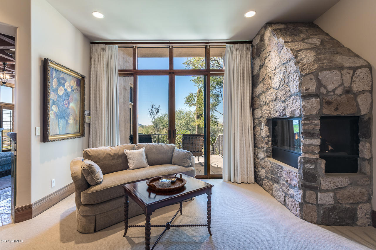 DESERT MOUNTAIN PHASE 2 UNIT 18 - Residential