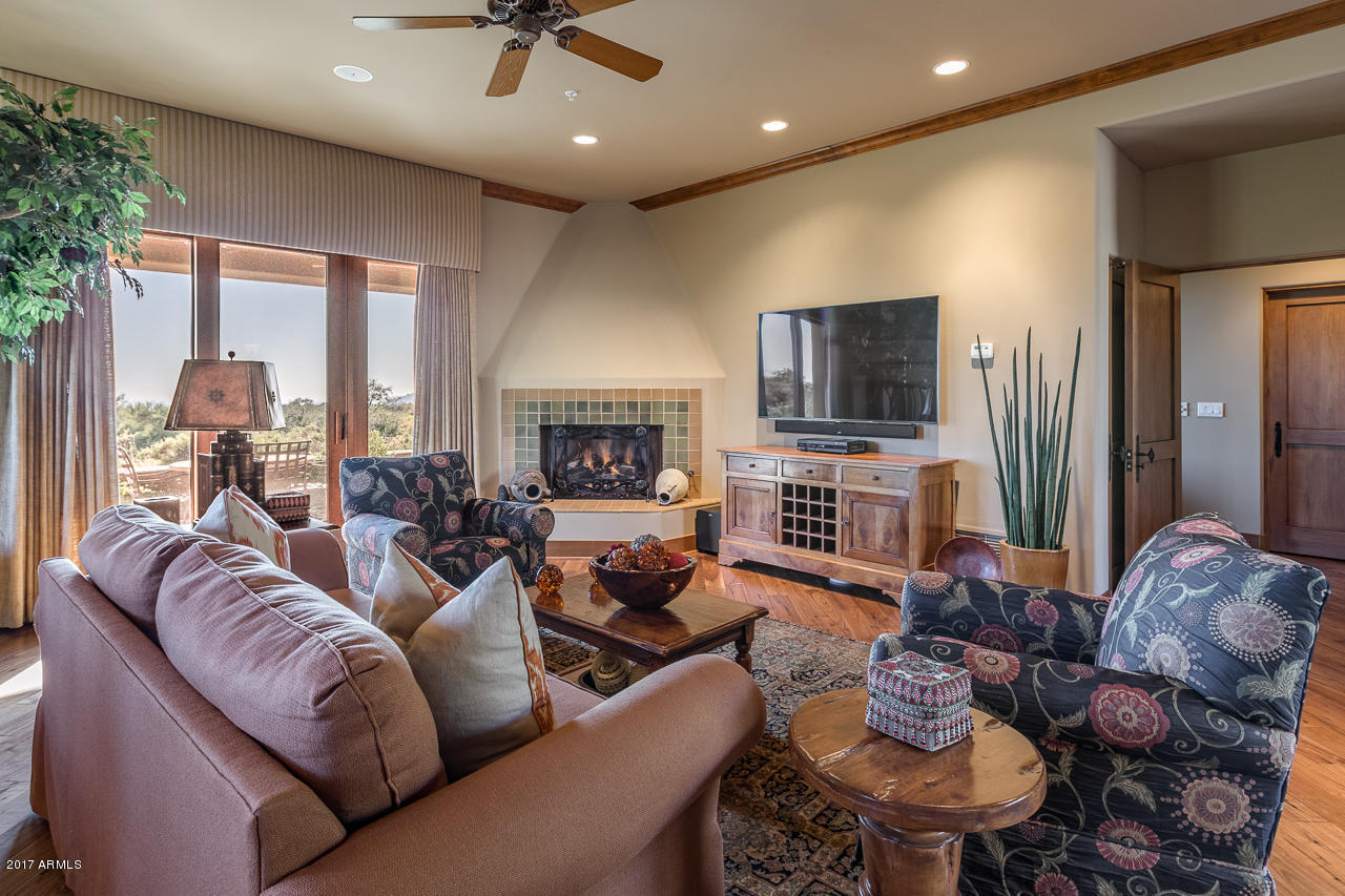 DESERT MOUNTAIN PHASE 2 UNIT 18 - Residential
