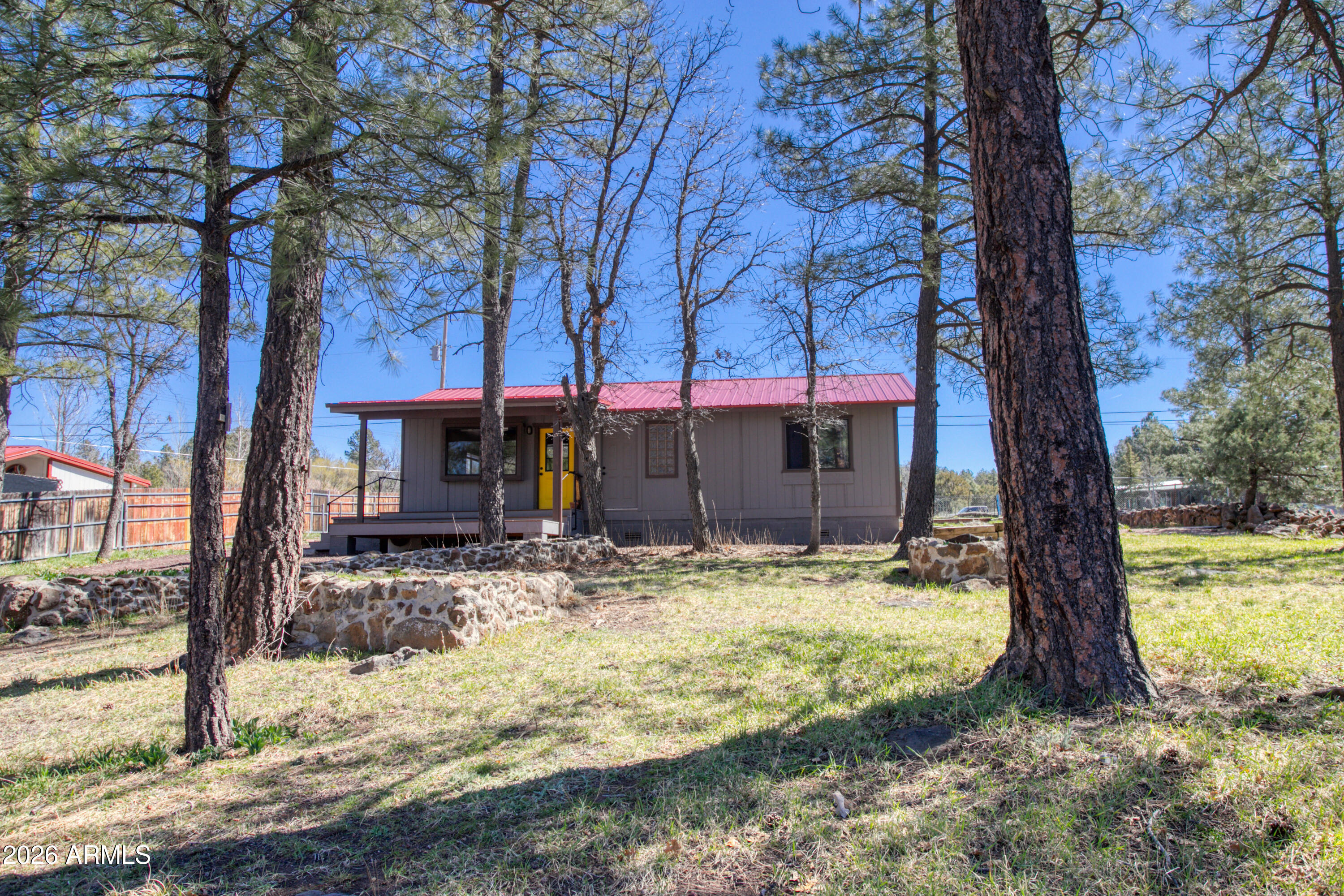 APACHE COVE AMD - Residential