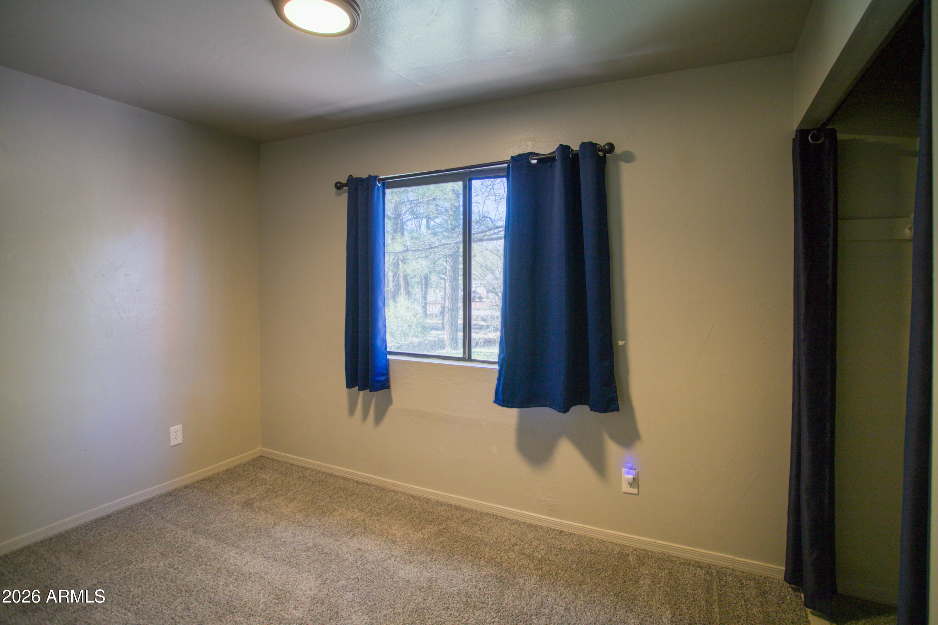 APACHE COVE AMD - Residential