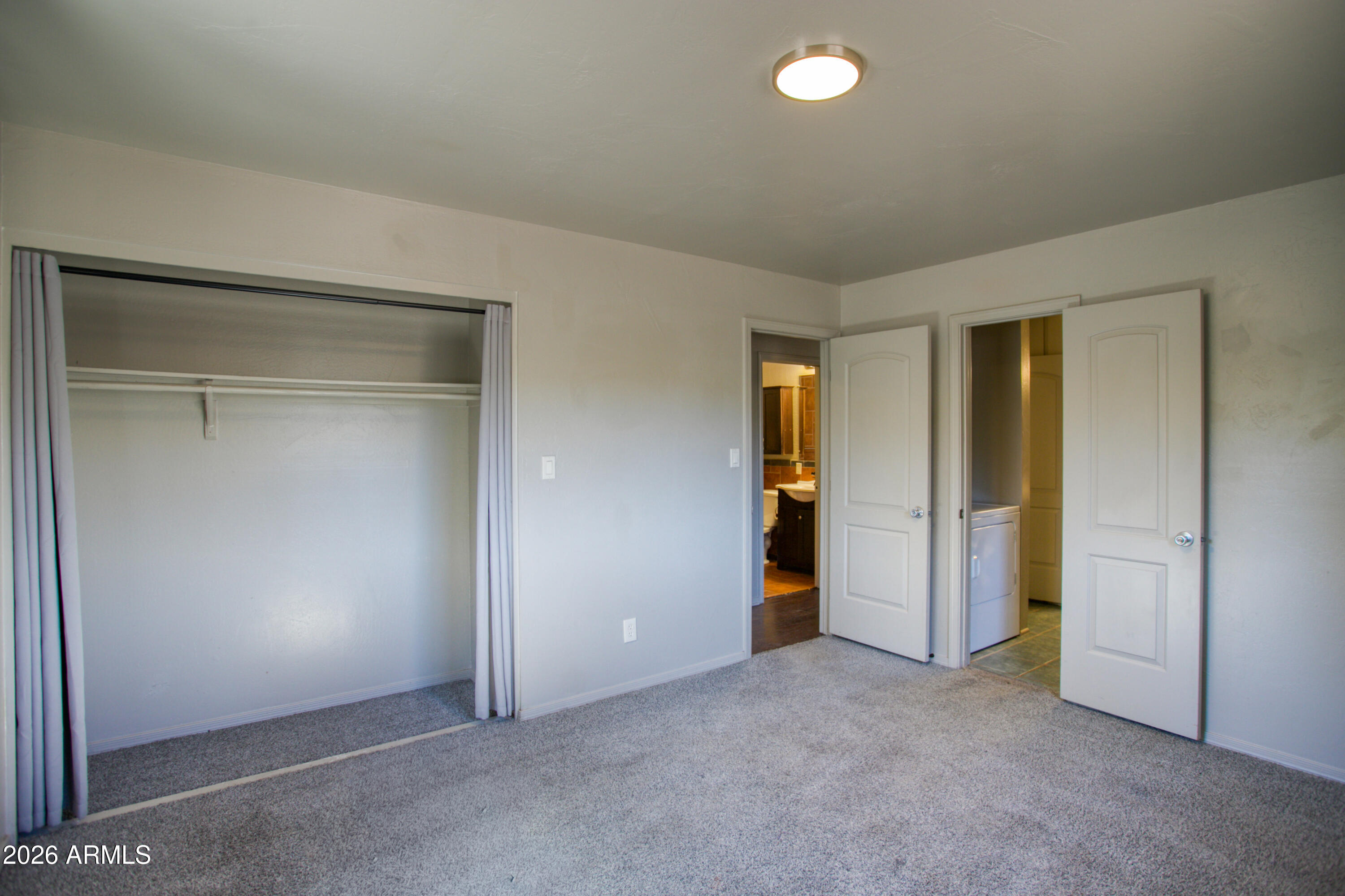APACHE COVE AMD - Residential