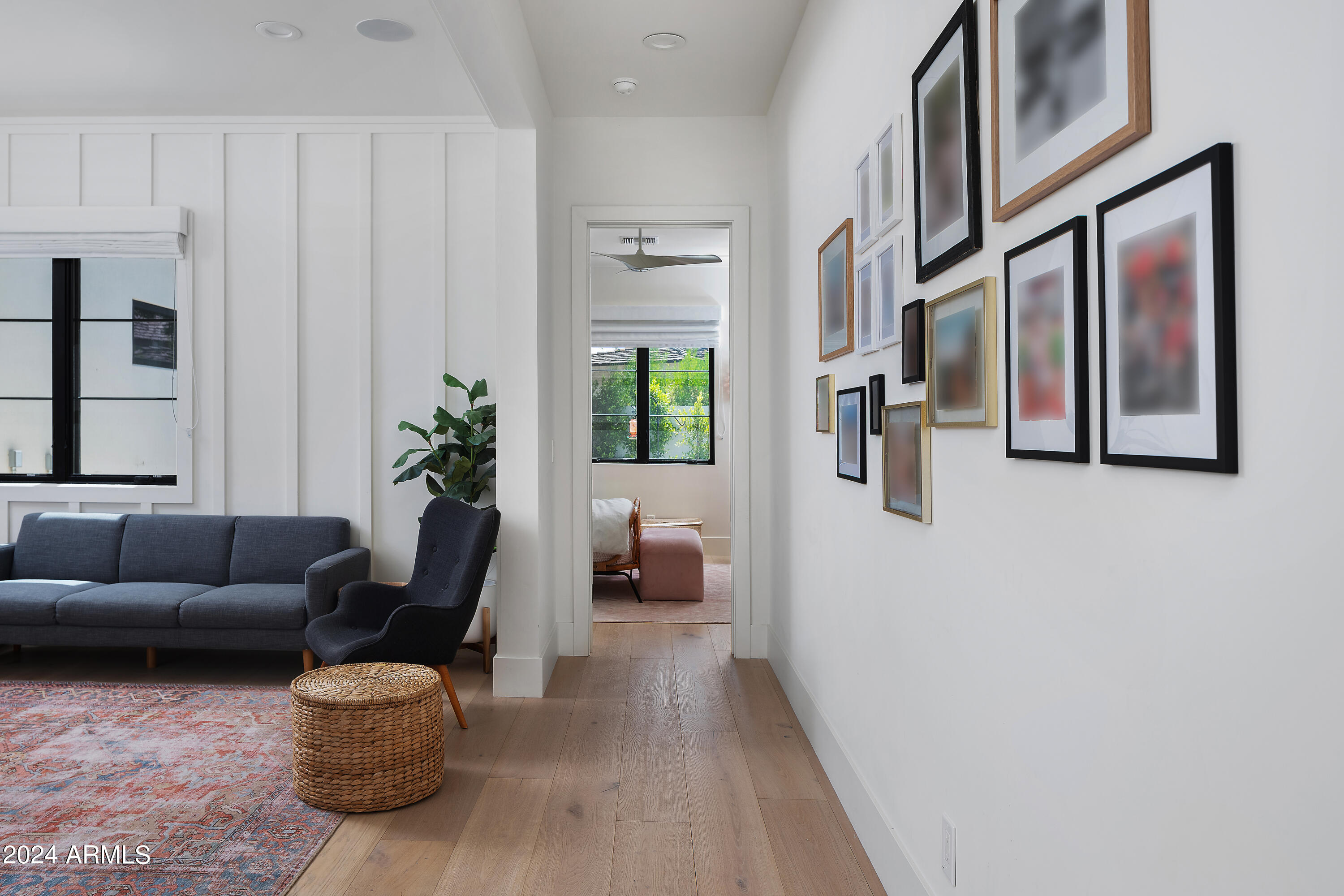 CASA DE CAMELBACK - Residential