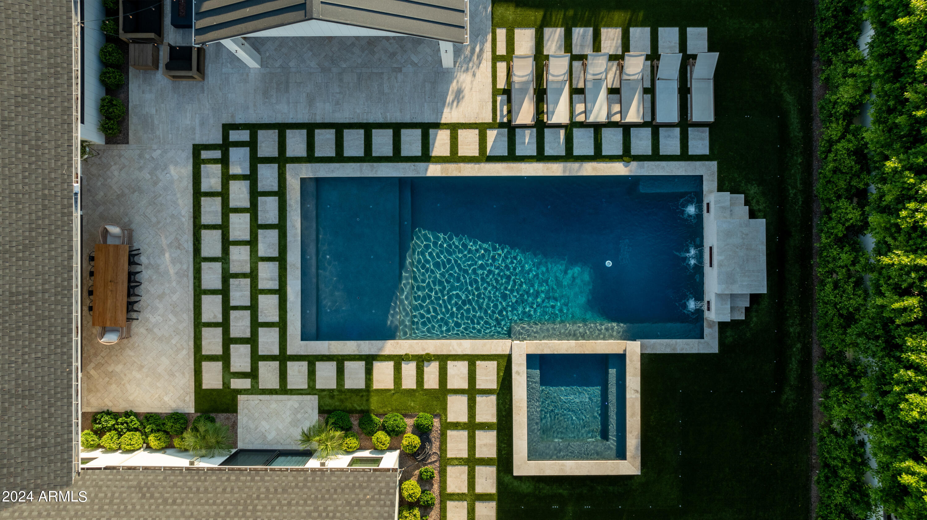 CASA DE CAMELBACK - Residential