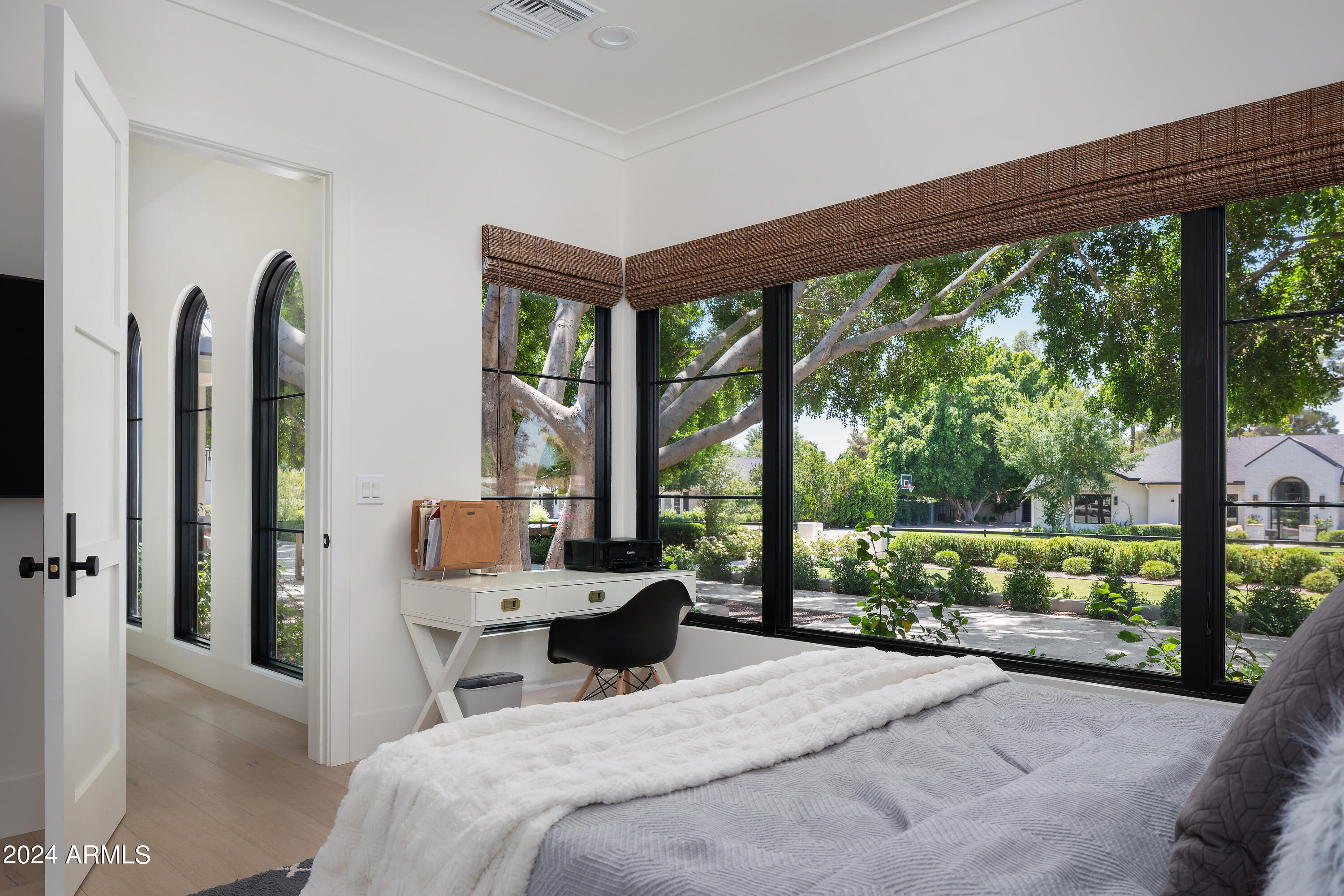 CASA DE CAMELBACK - Residential
