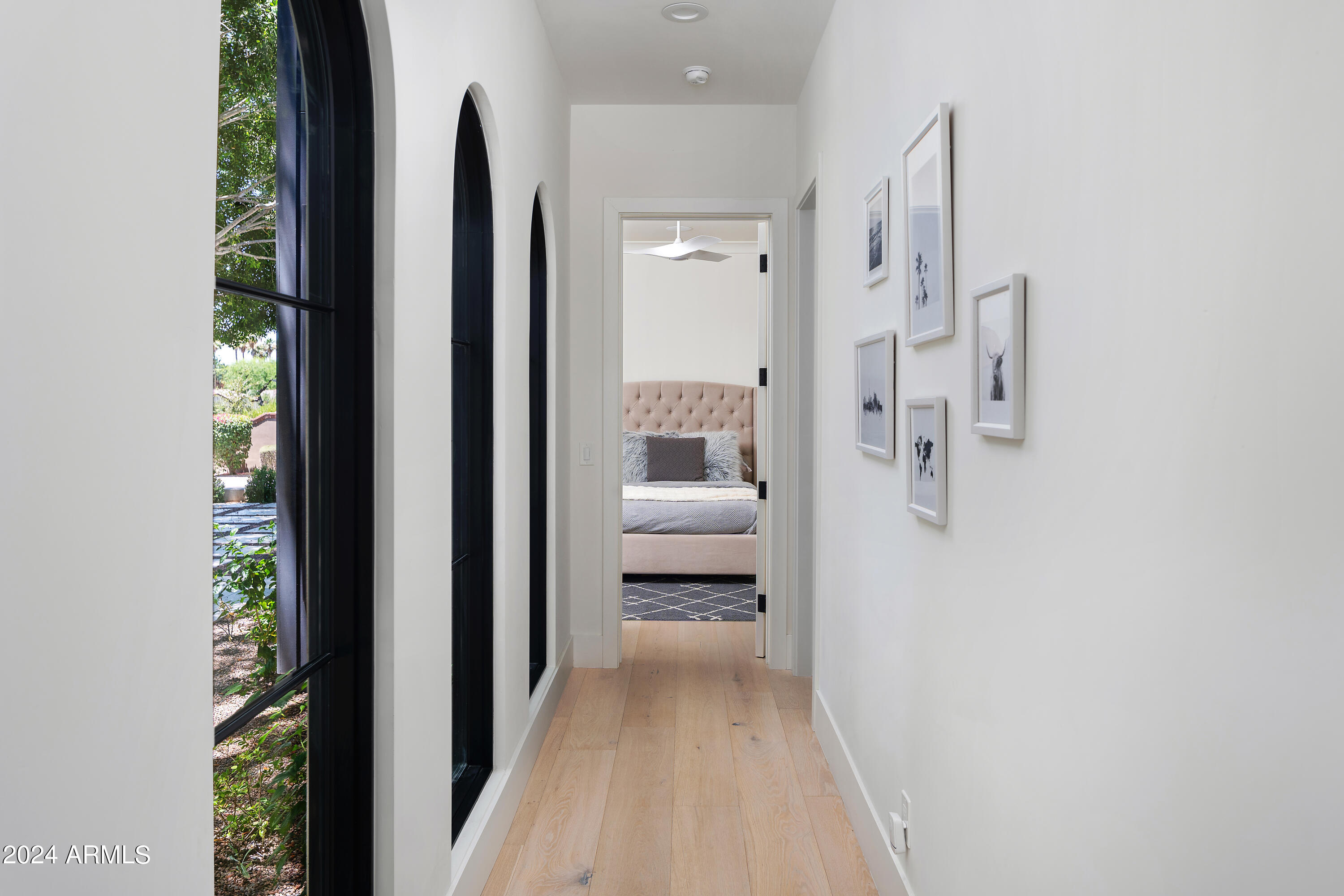 CASA DE CAMELBACK - Residential