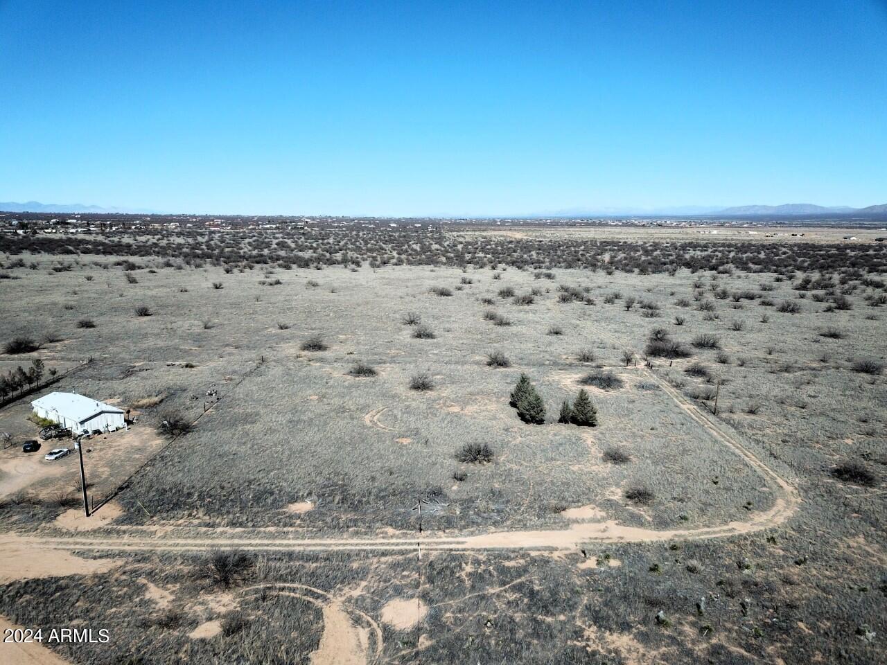 Raw Arizona land with Mountain Views!
Almost 2.5 acres and ready for all your hearts desires!