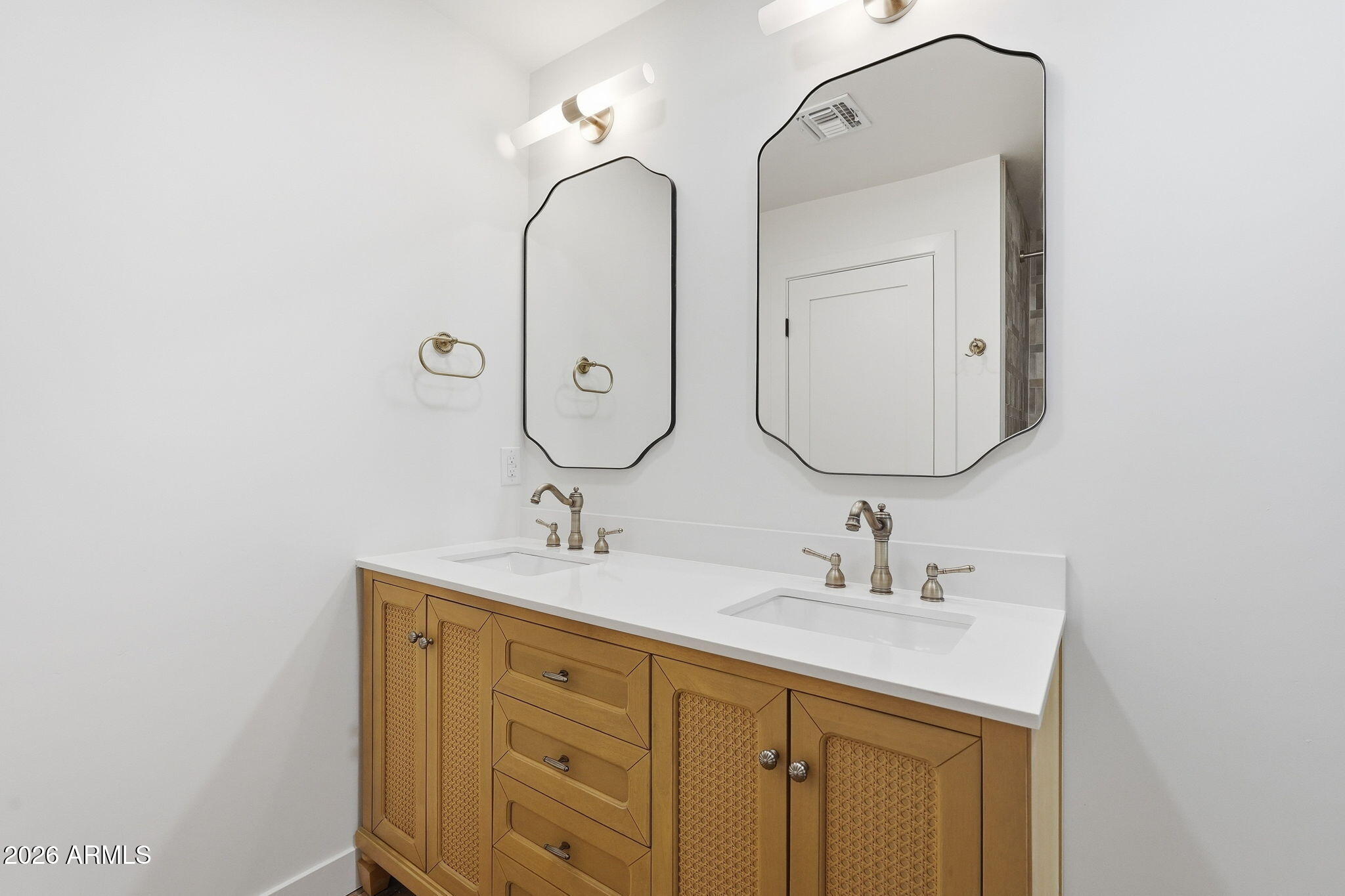 SCOTTSDALE PARK VILLAS - Residential