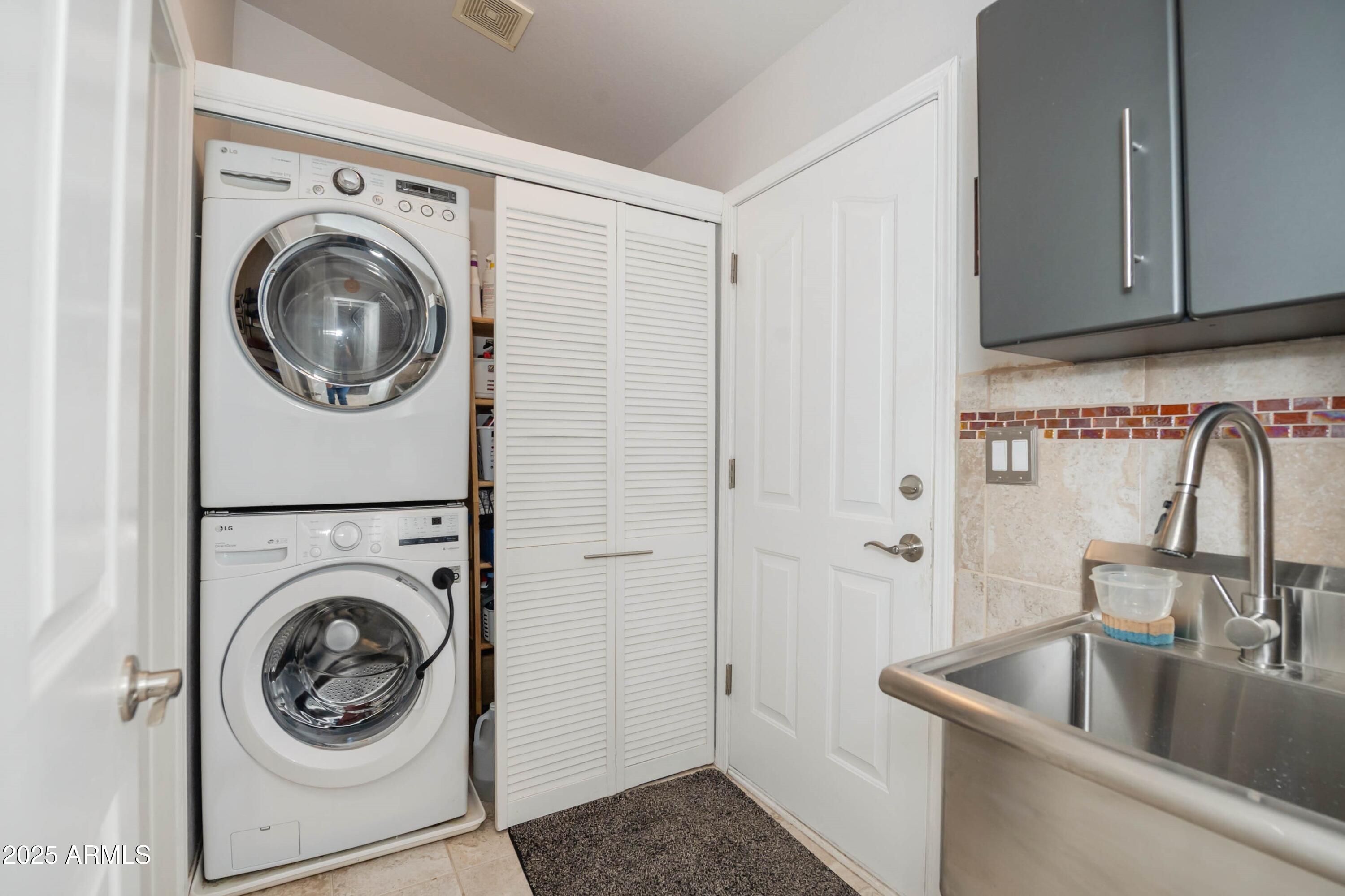BLUE HILLS FARM UNIT 2 - Residential