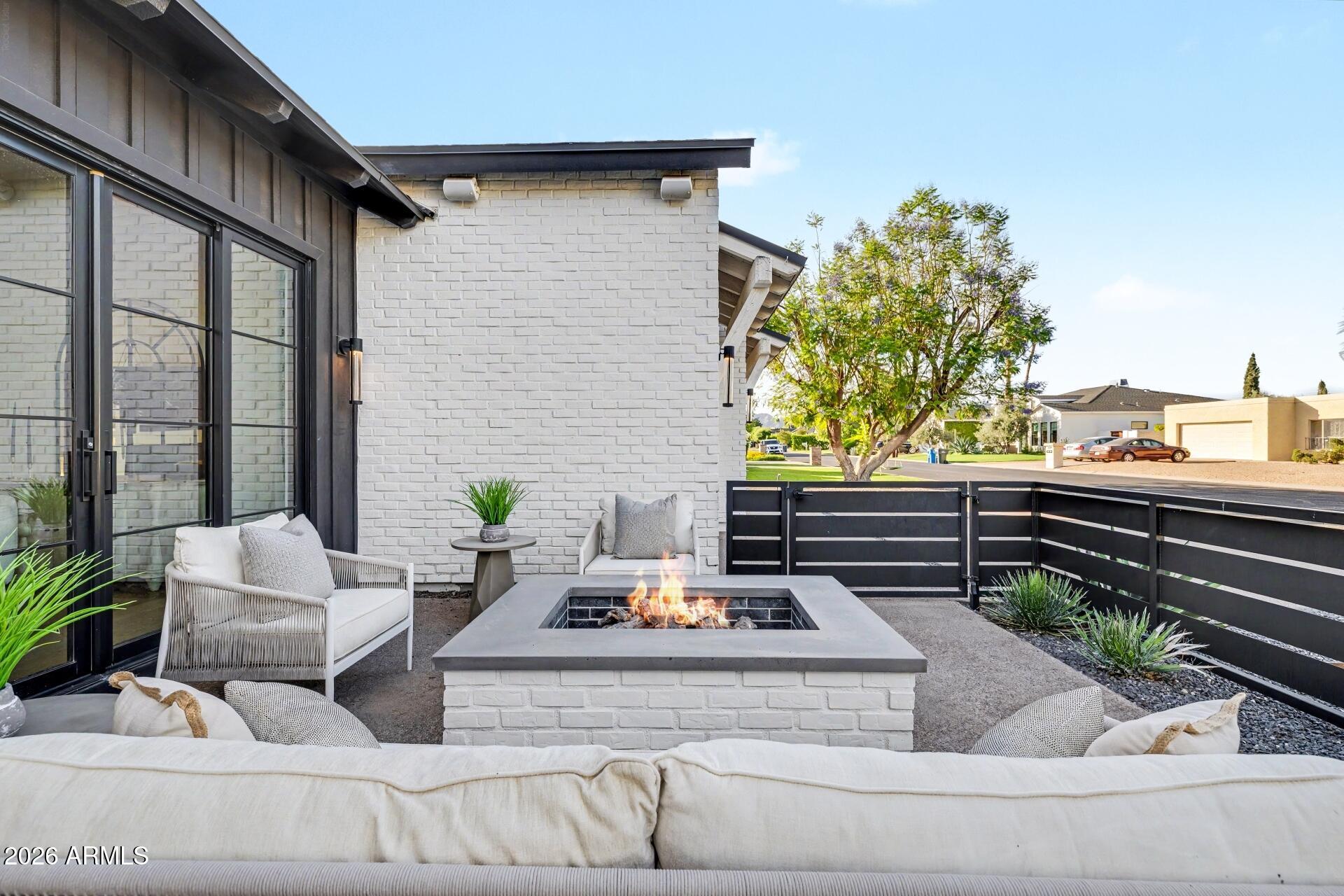 FAIRLANE 3 - Residential