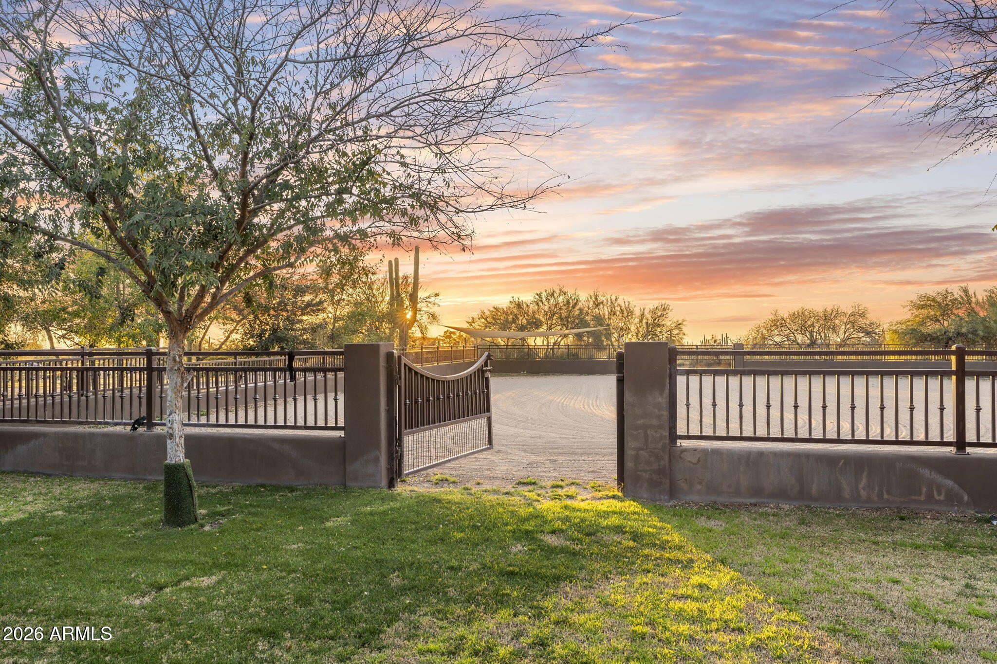 Large Horse Property - Residential