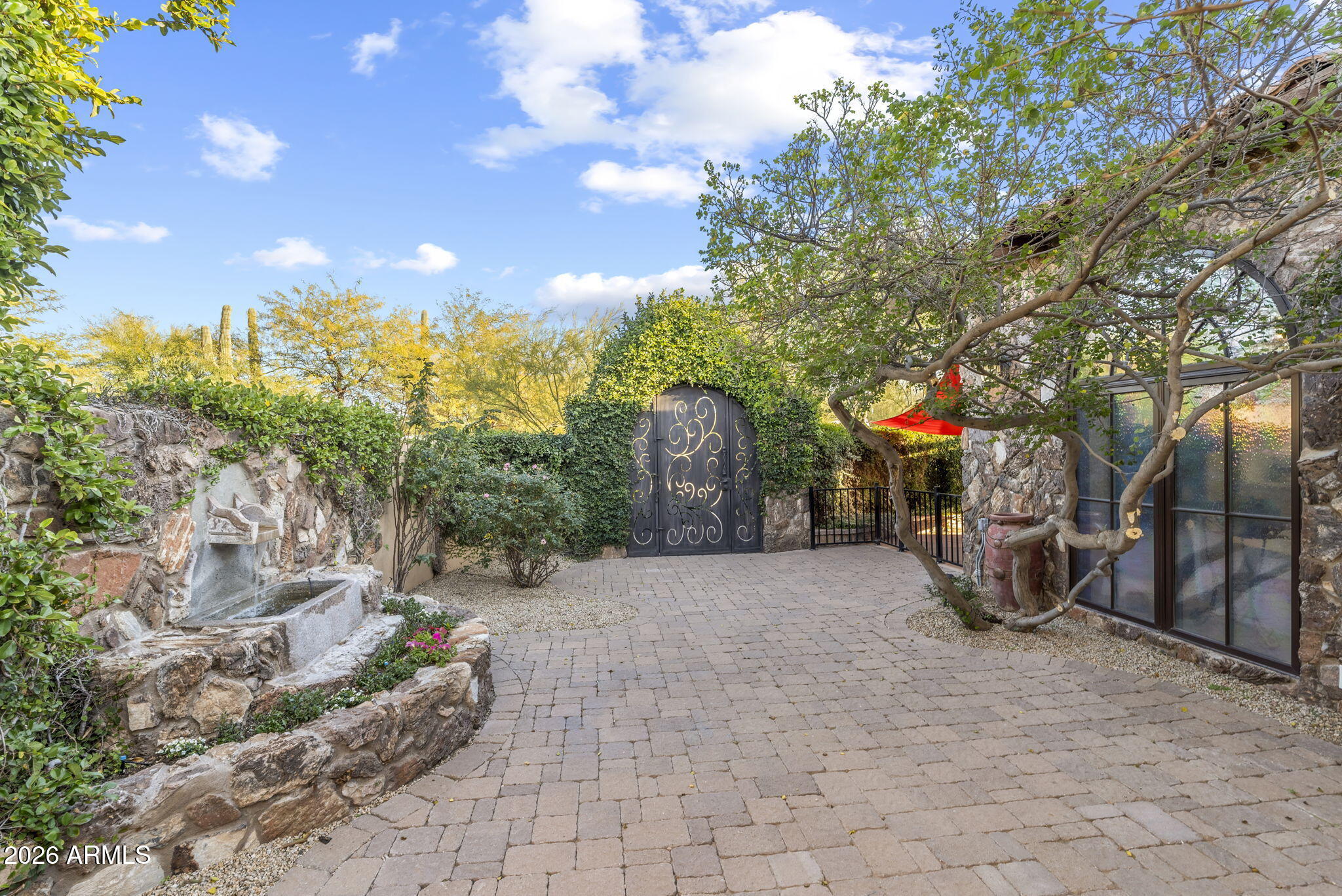 Large Horse Property - Residential