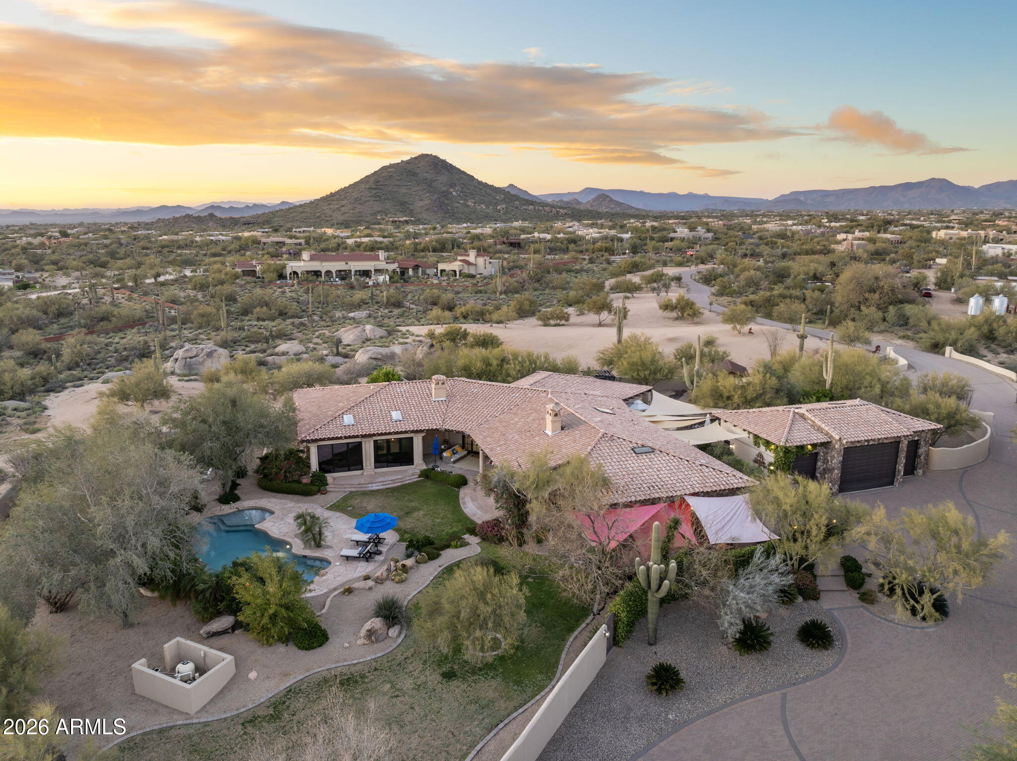 Large Horse Property - Residential