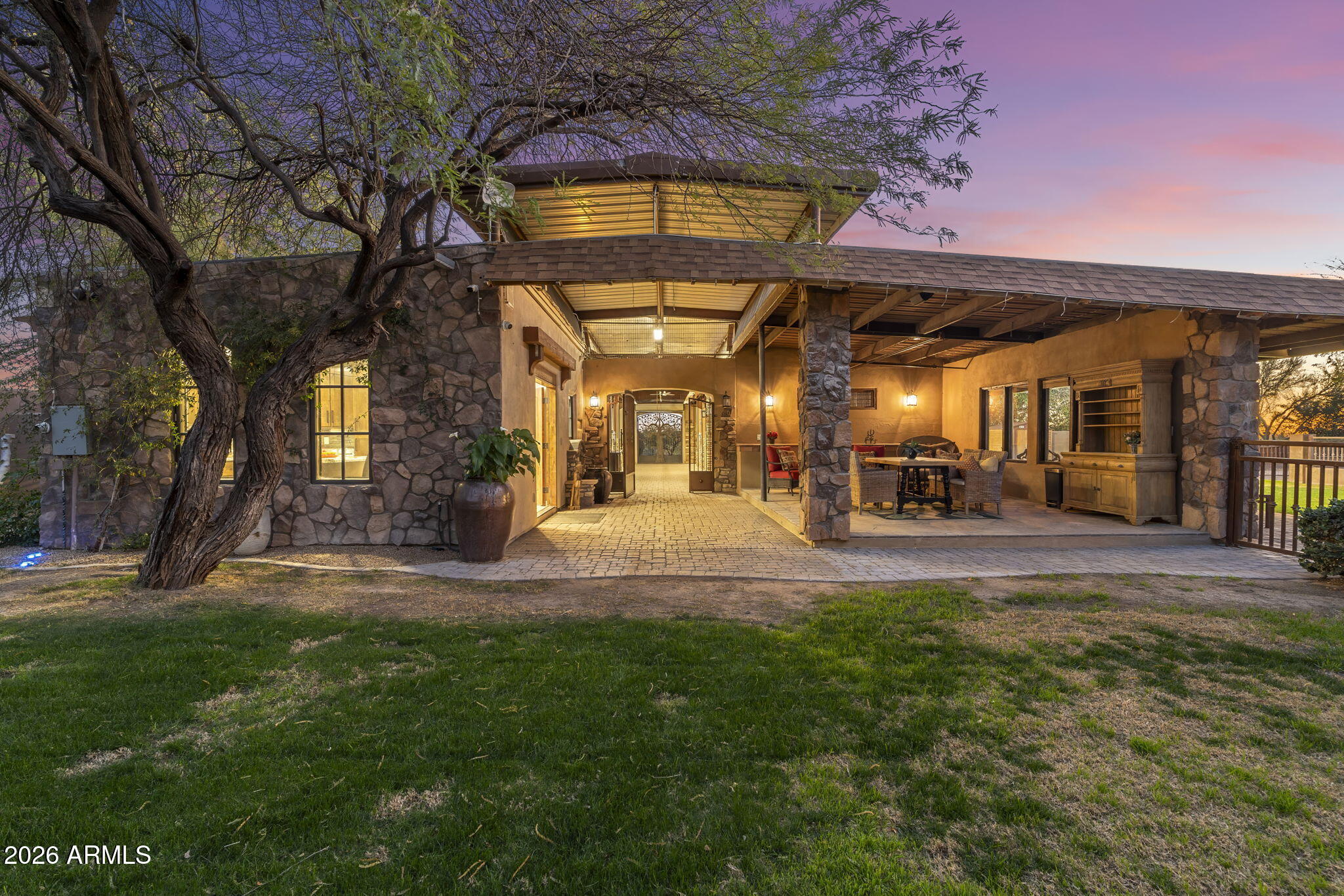 Large Horse Property - Residential