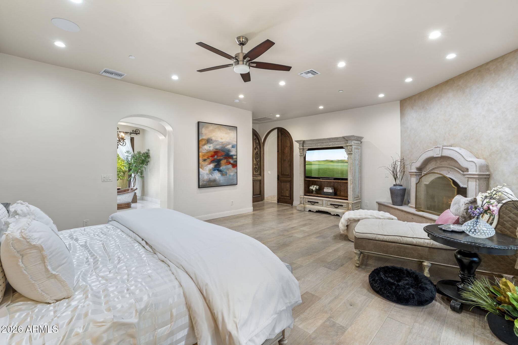 Large Horse Property - Residential