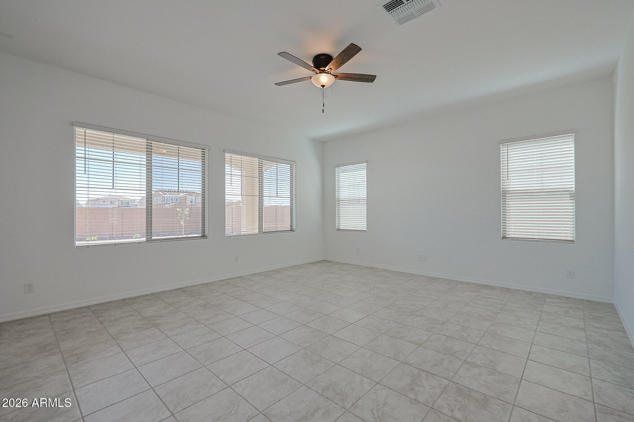 ALORAVITA SOUTH PARCEL 8A - Residential Lease