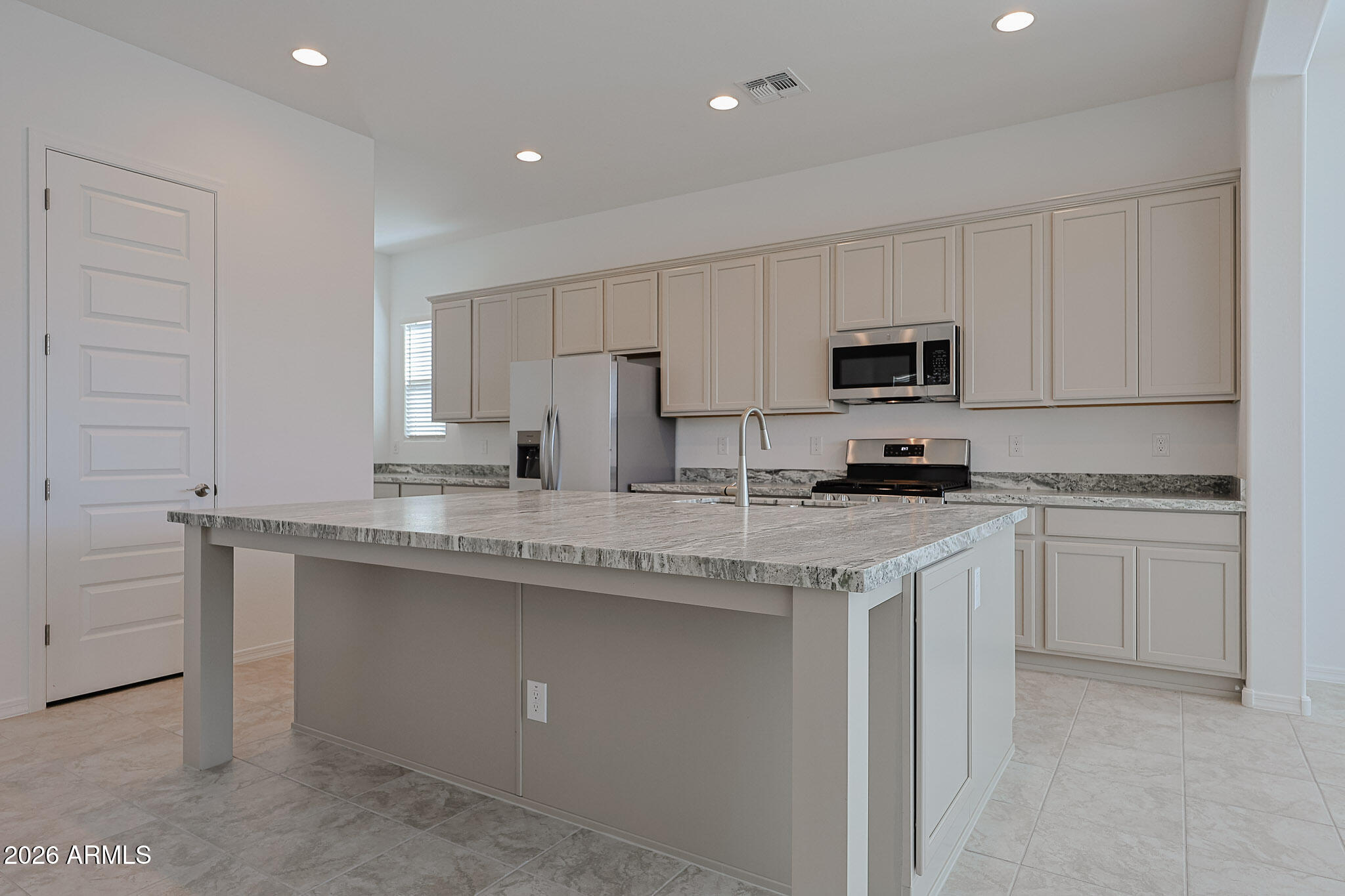 ALORAVITA SOUTH PARCEL 8A - Residential Lease