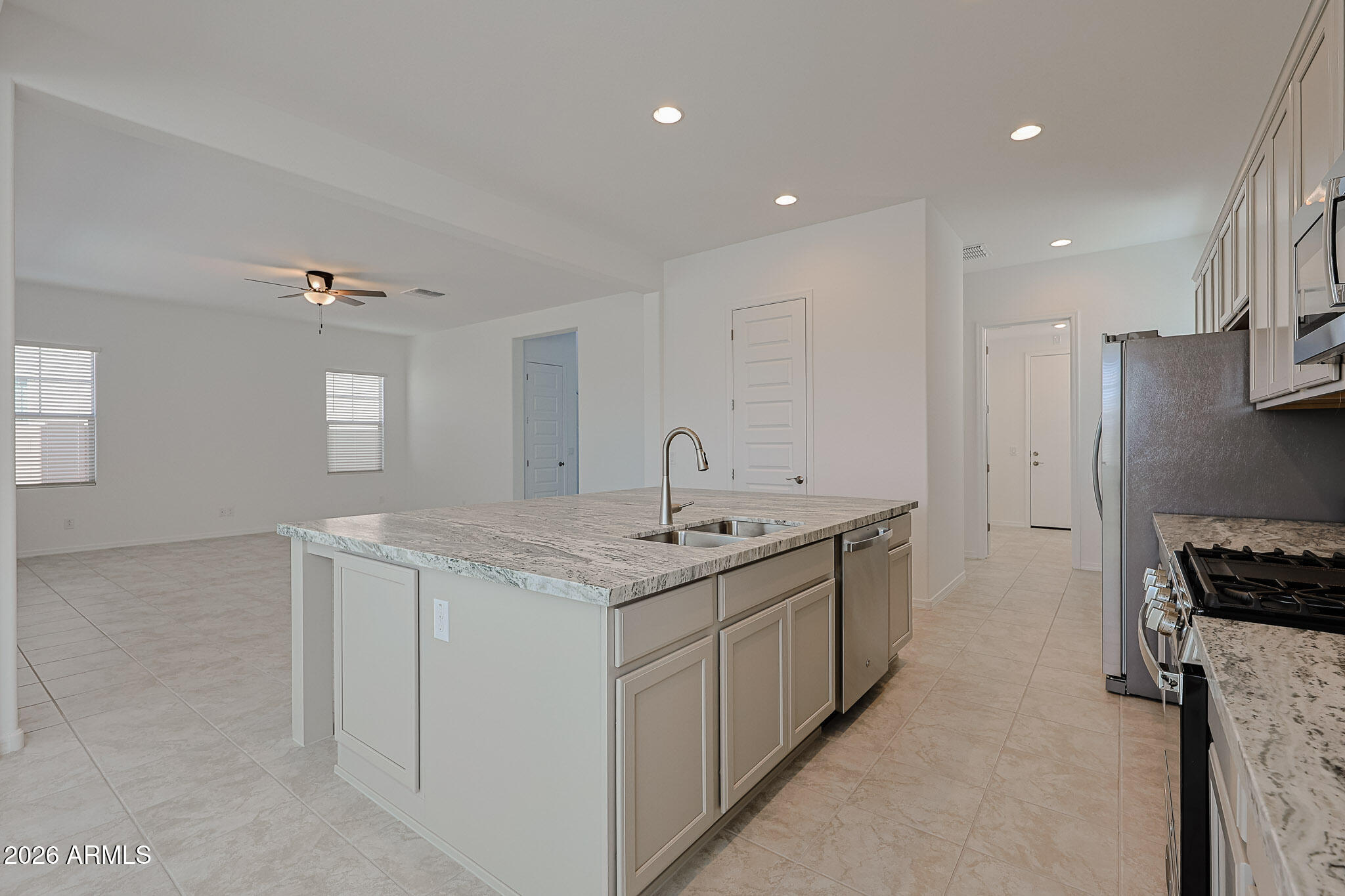 ALORAVITA SOUTH PARCEL 8A - Residential Lease