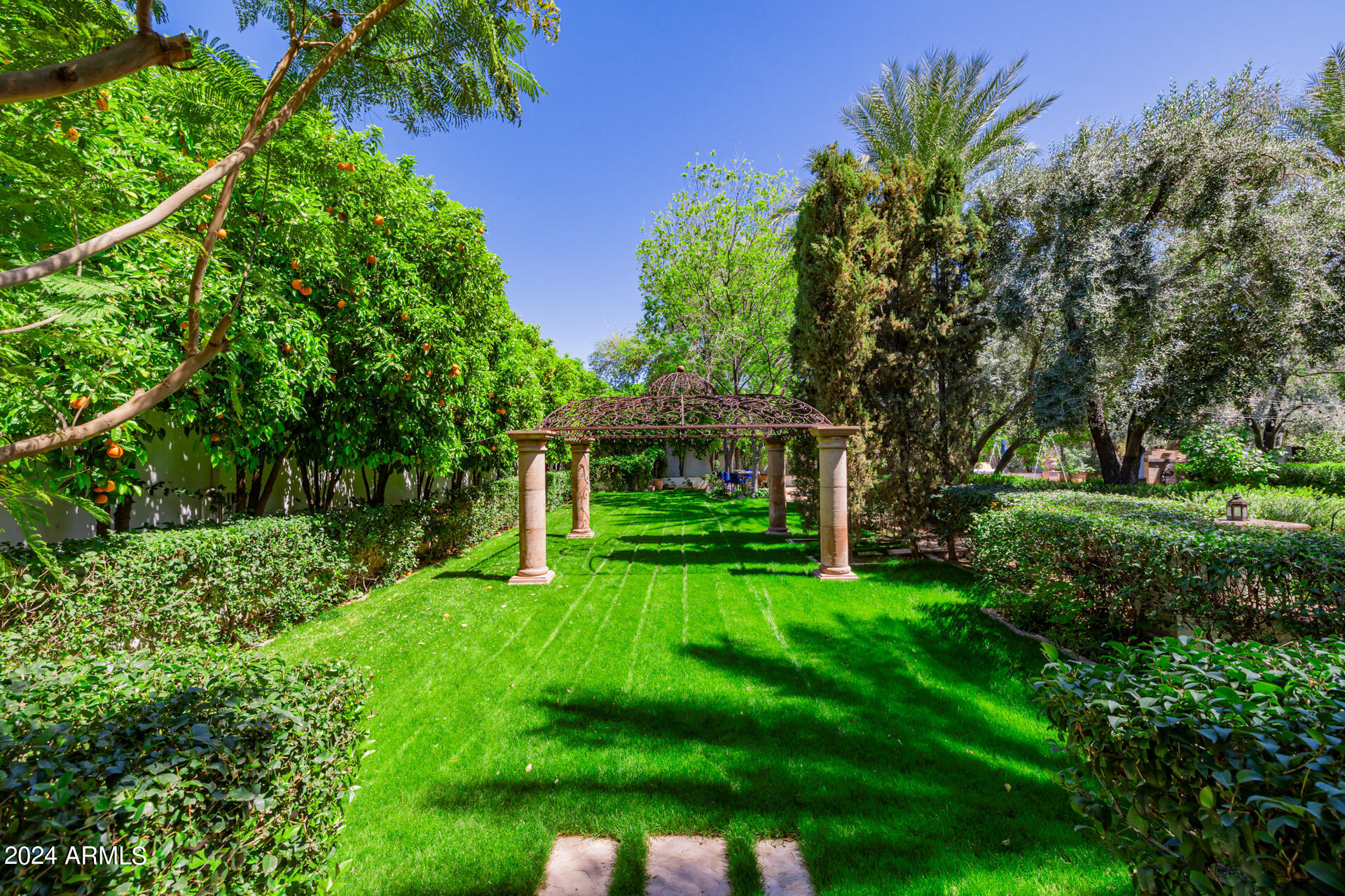 CITRUS MANOR aka El Portillo - Residential