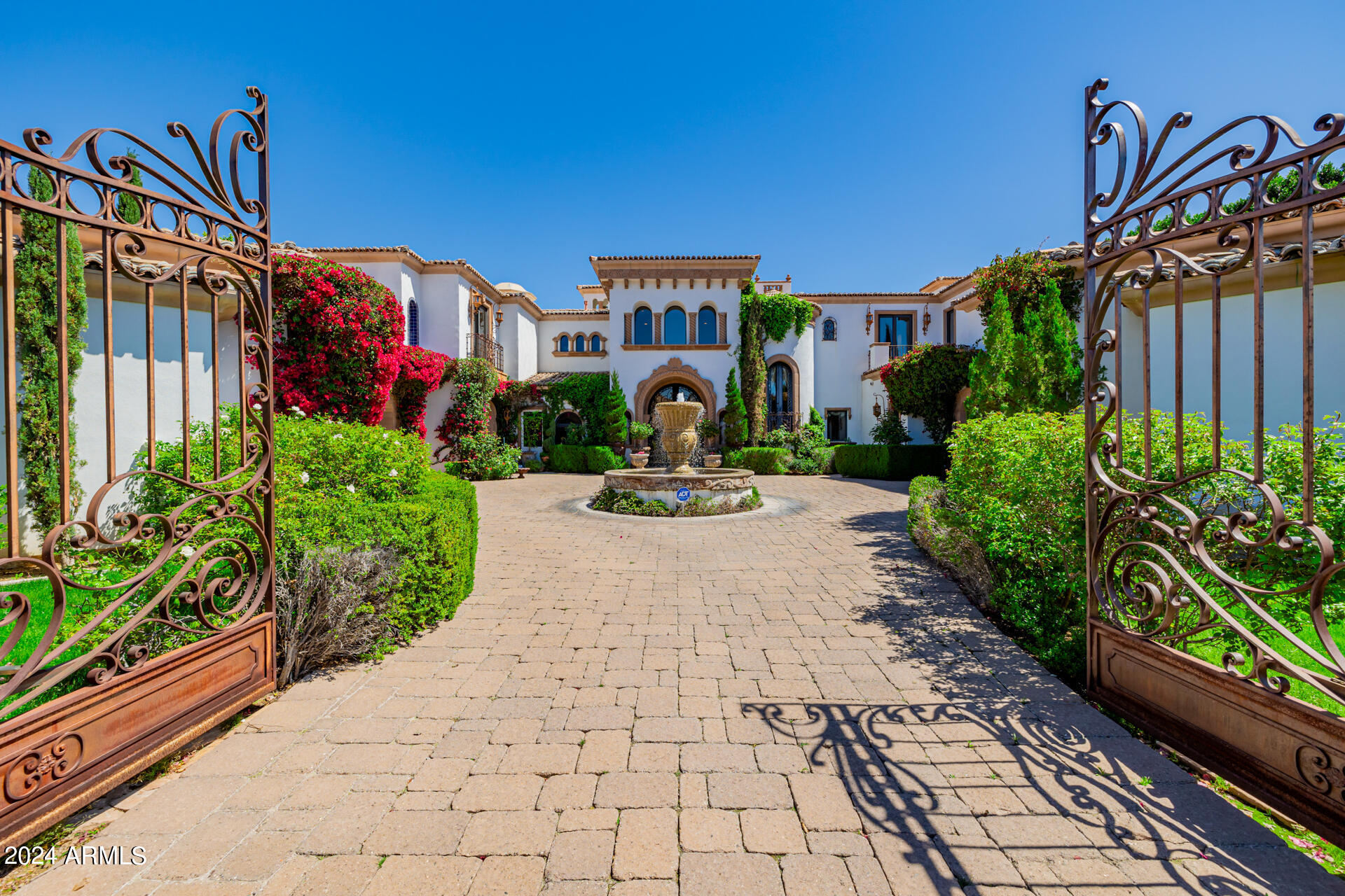CITRUS MANOR aka El Portillo - Residential