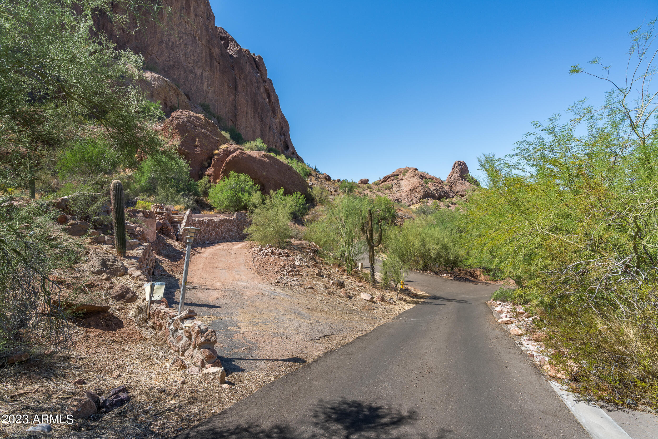 STONE CANYON - Land
